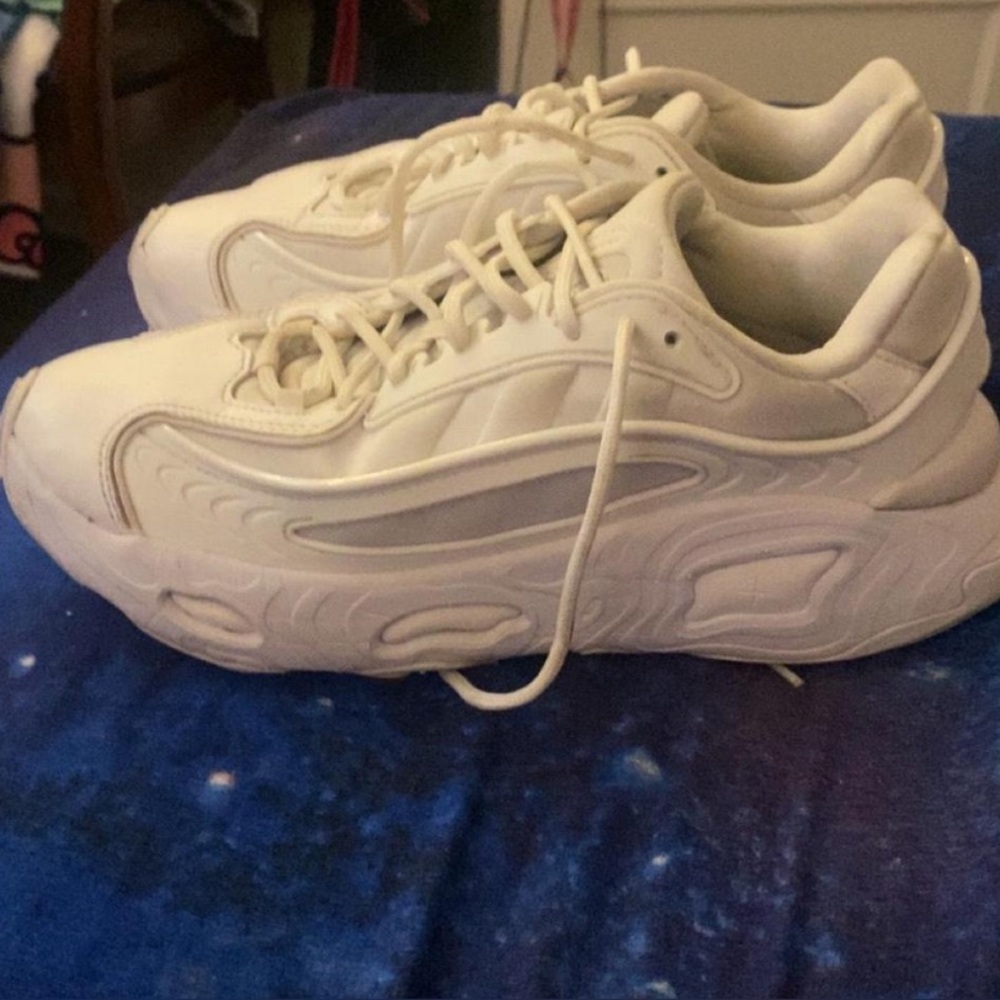 Adidas Oznova White and Grey Sneakers